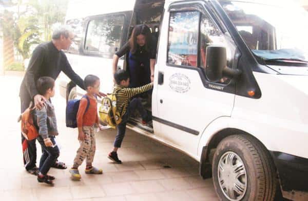 Dịch vụ đưa đón học sinh tận nhà tại TPHCM uy tín và chuyên nghiệp Dịch vụ đưa đón học sinh tận nhà tại TPHCM uy tín và chuyên nghiệp