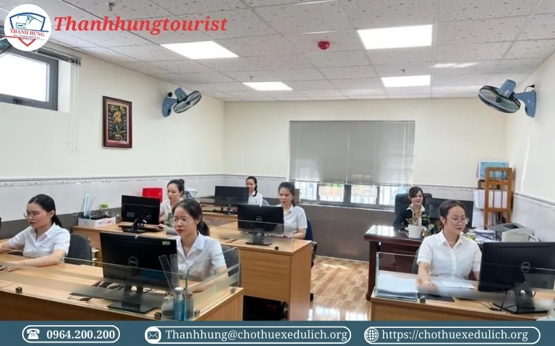 Thanhhungtourist chuyên cho thuê xe đưa đón nhân viên